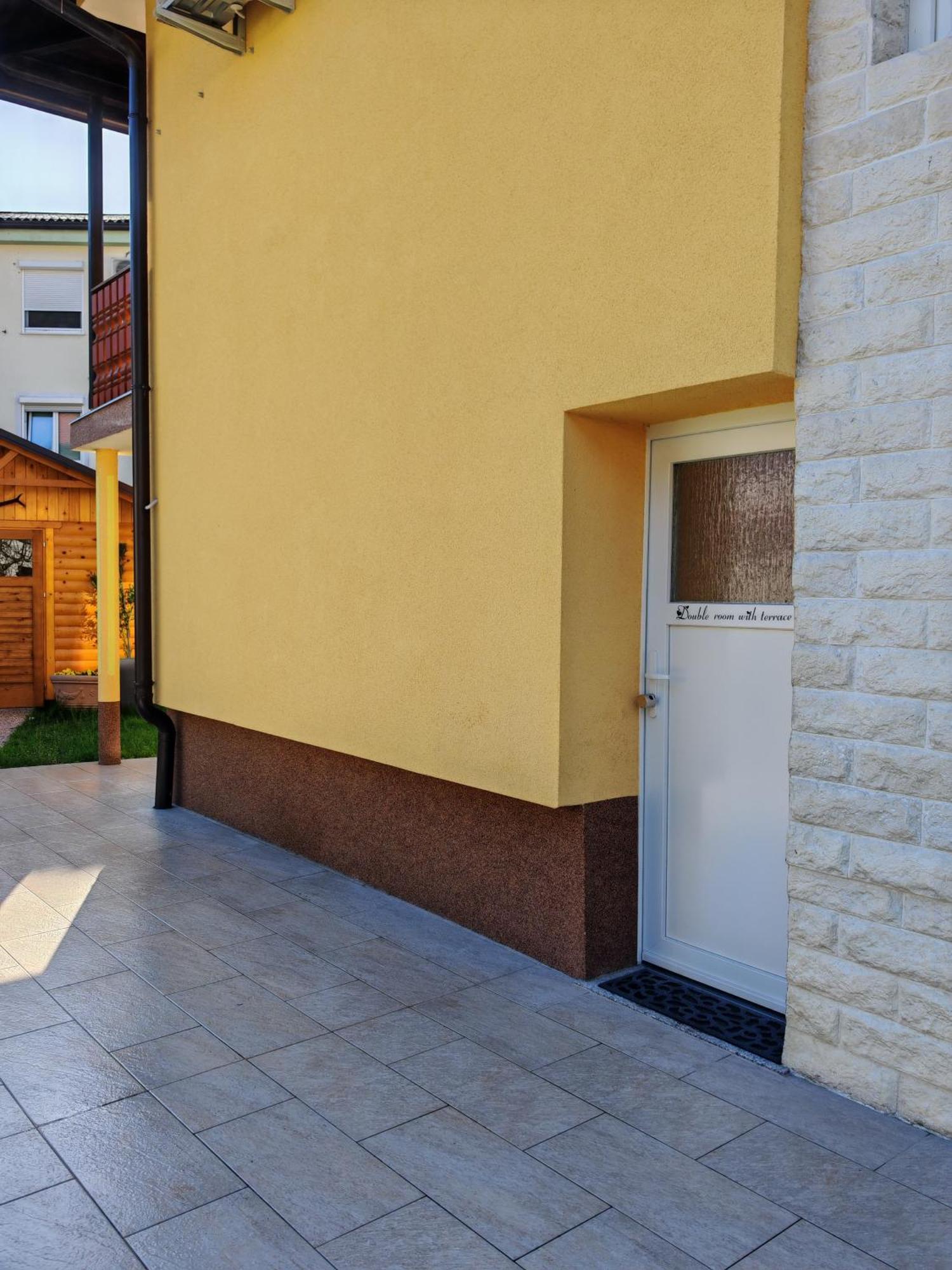 Apartment And Room Anica Tolmin Exterior foto
